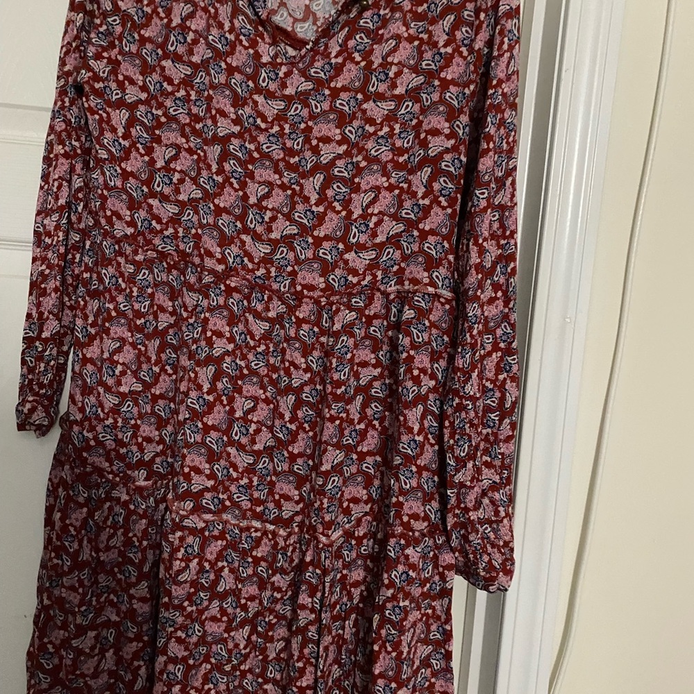 Knox Rose Red Paisley Tiered Dress with Pink and Navy Accents